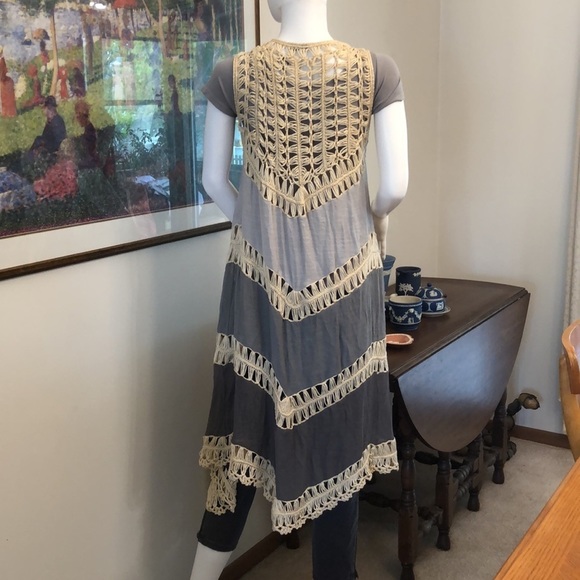 Coco and Carmen Crochet Long Vest New - Picture 4 of 8